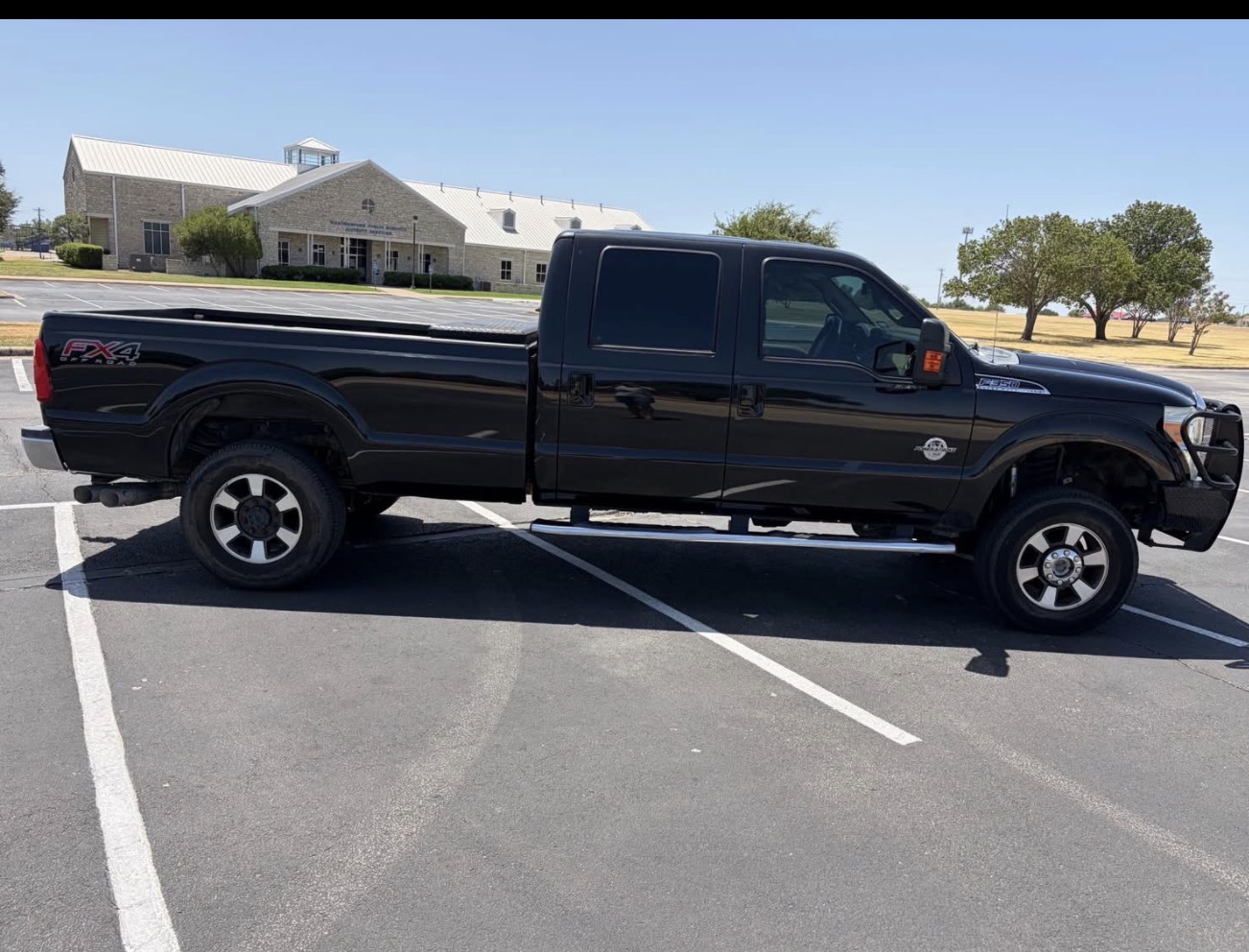 Used 2014 Ford F350 Lariat w/ Lariat Interior Package AWD/4WD image 9
