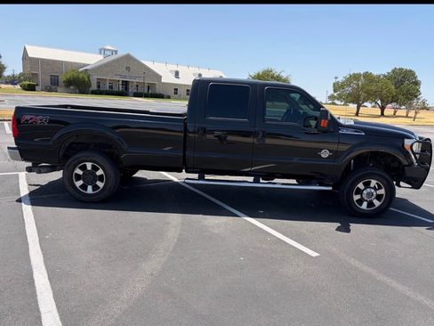 Used 2014 Ford F350 Lariat w/ Lariat Interior Package AWD/4WD image 9