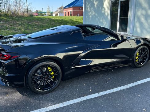Used 2023 Chevrolet Corvette Stingray Preferred Cpe w/ Z51 Performance Package RWD image 2