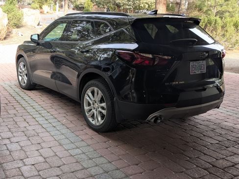 Used 2019 Chevrolet Blazer LT w/ Sun and Wheels Package image 2