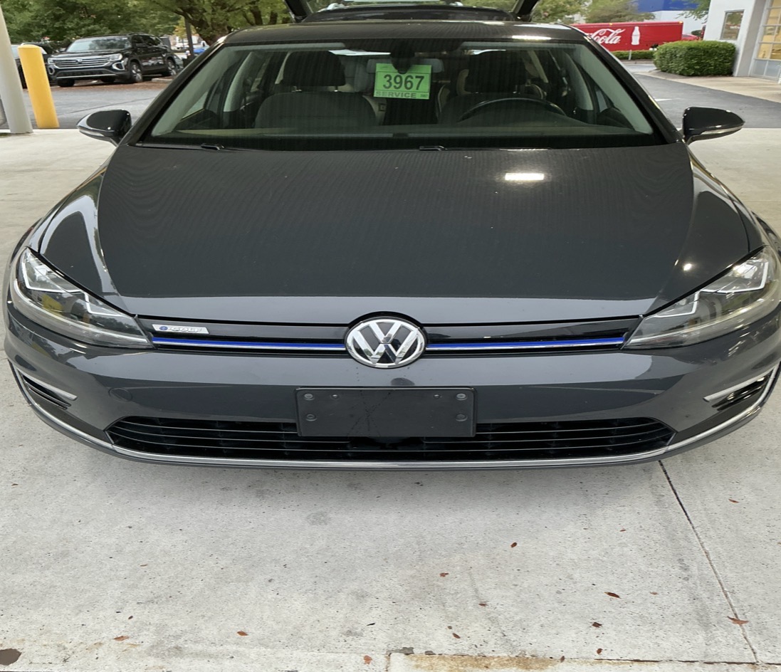 Used 2019 Volkswagen e-Golf SE w/ Driver Assistance Package FWD image 1