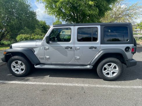 Used 2019 Jeep Wrangler Unlimited Sport S AWD/4WD image 10