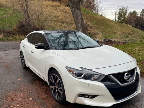 Used 2018 Nissan Maxima Platinum image 2