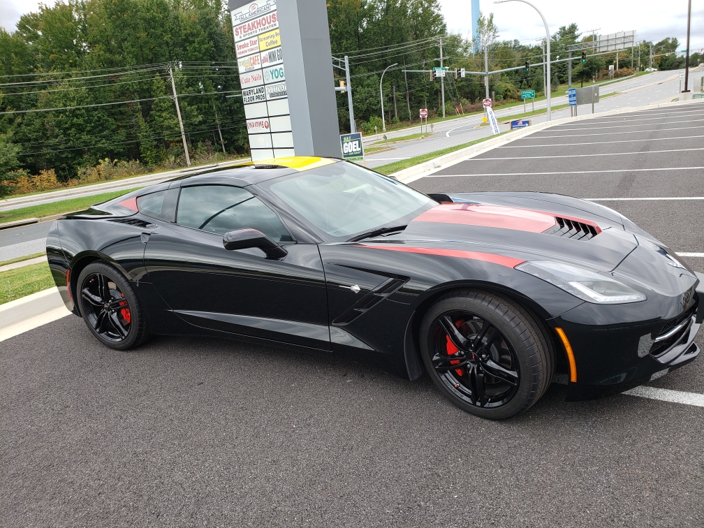 Used 2017 Chevrolet Corvette Stingray Coupe w/ Battery Protection Package RWD image 2