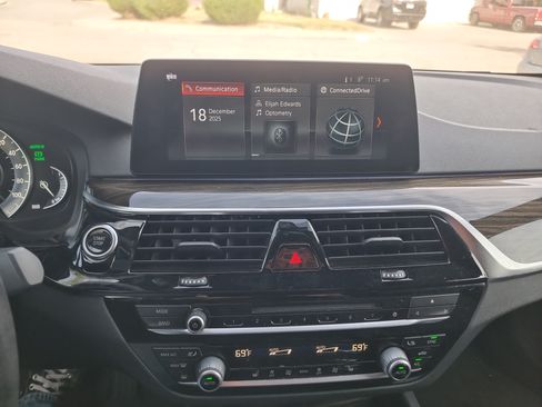 Used 2018 BMW 530e image 16