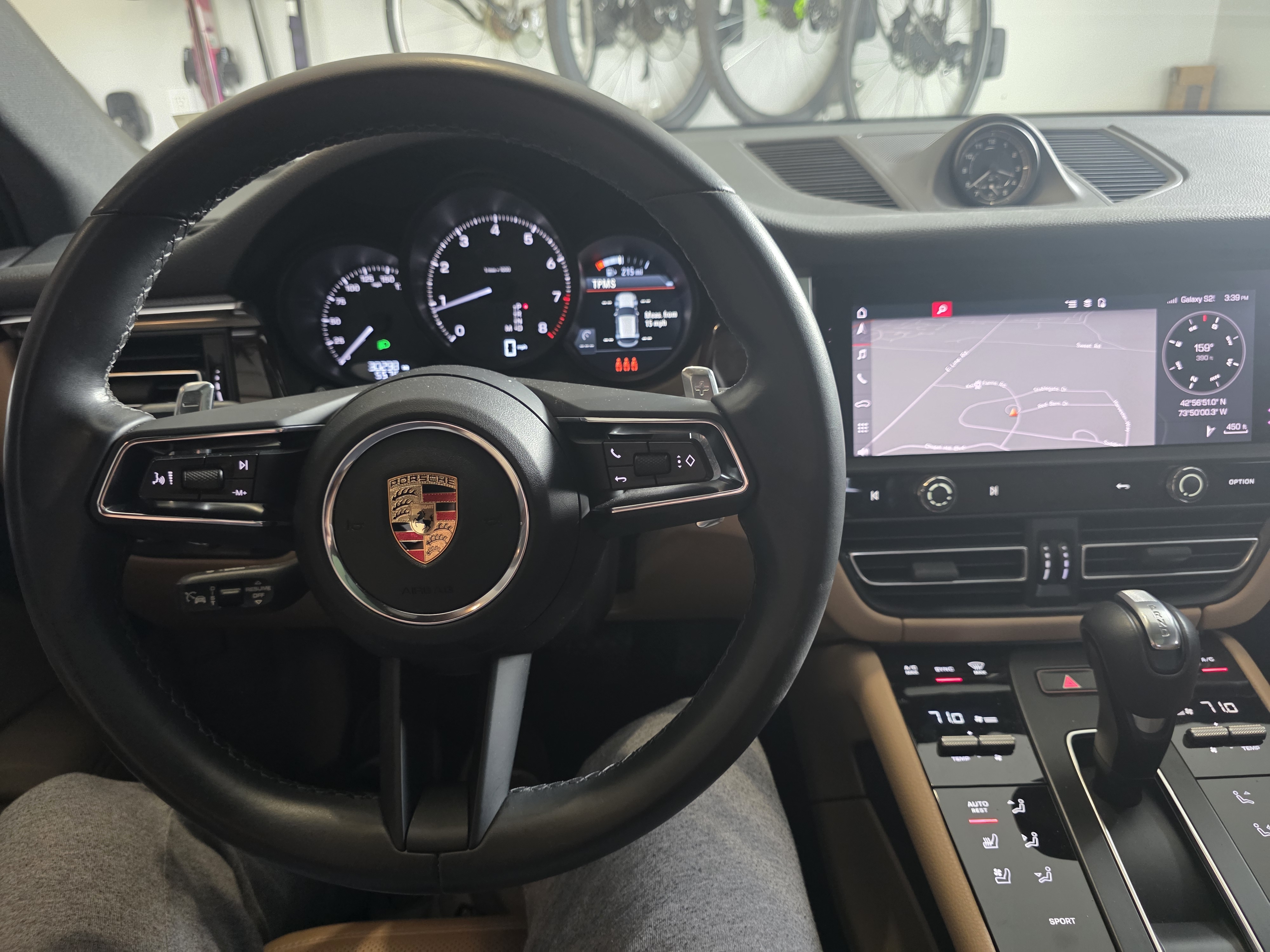 Used 2024 Porsche Macan Turbo AWD/4WD image 10