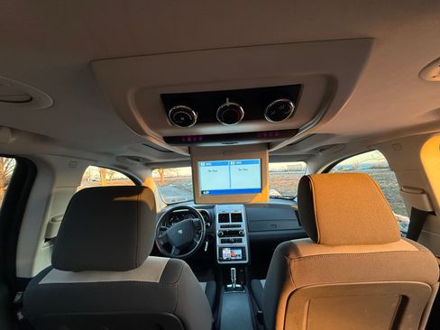 Used 2009 Dodge Journey SXT w/ Rear Seat Video Group image 21