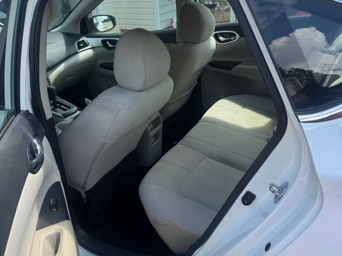 Used 2017 Nissan Sentra S FWD image 4