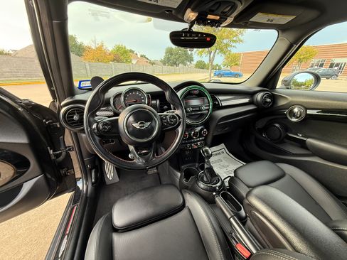 Used 2016 MINI Cooper S image 12