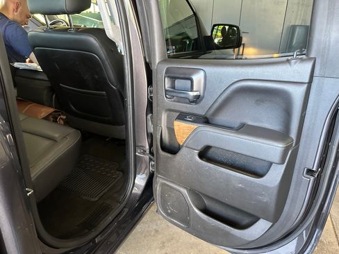 Used 2014 Chevrolet Silverado 1500 LTZ image 18