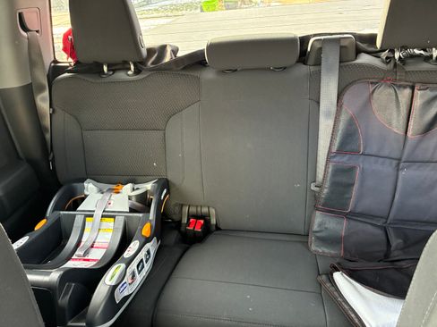 Used 2020 Chevrolet Silverado 1500 Custom Trail Boss w/ Custom Convenience Package image 6