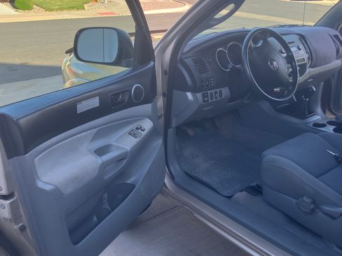 Used 2005 Toyota Tacoma 4x4 Access Cab image 6