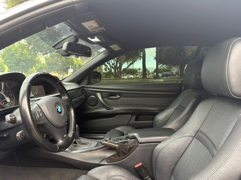 Used 2011 BMW 335i Convertible RWD image 16