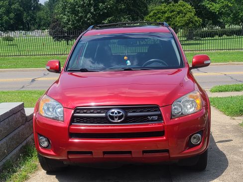 Used 2010 Toyota RAV4 Sport w/ Sport Appearance Pkg AWD/4WD image 1