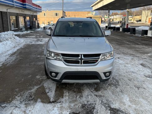 Used 2014 Dodge Journey SXT w/ Flexible Seating Group image 6