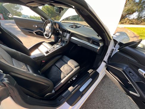 Used 2013 Porsche 911 Carrera image 10