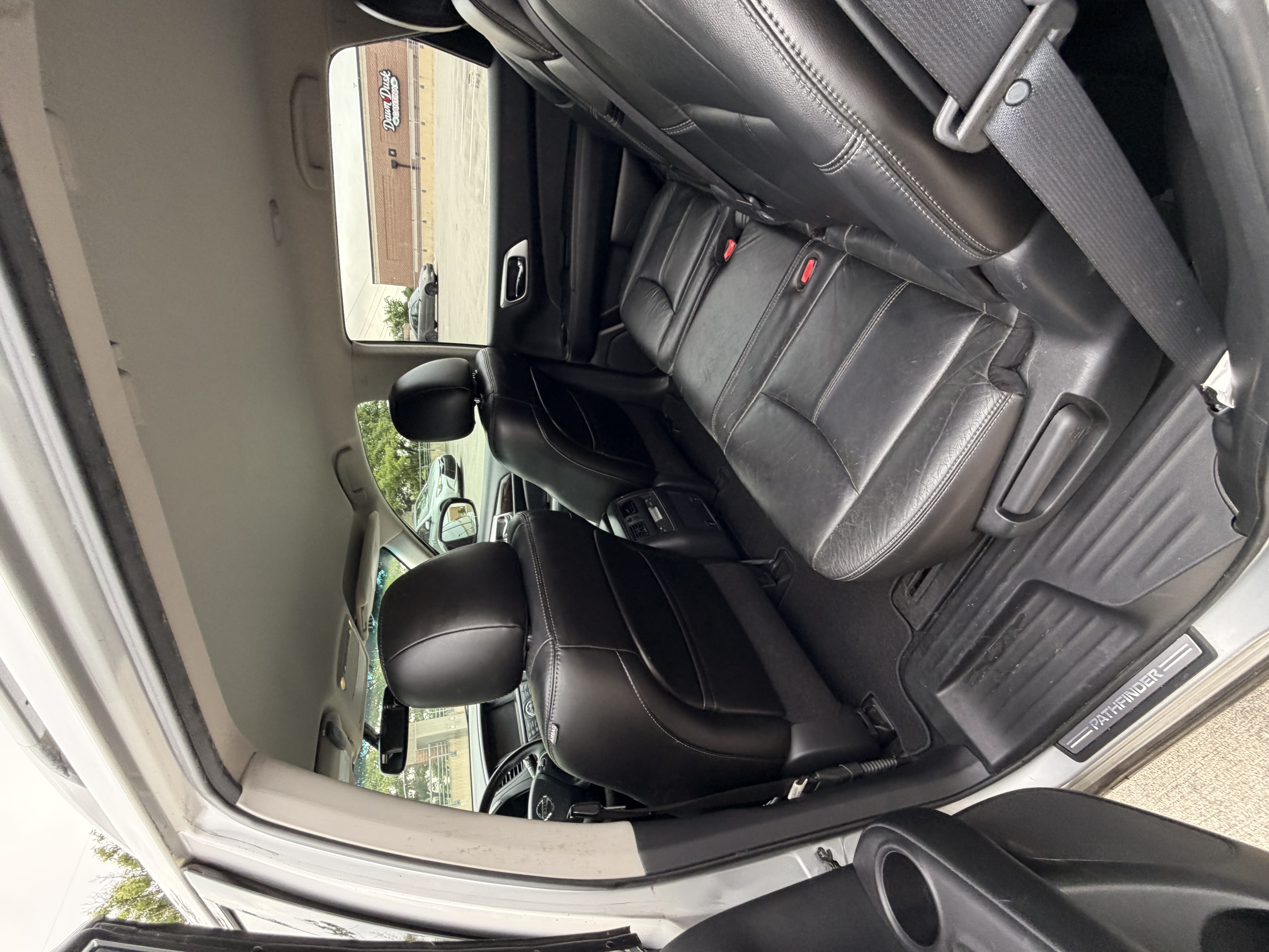 Used 2014 Nissan Pathfinder SL w/ SL Tech Package FWD image 13