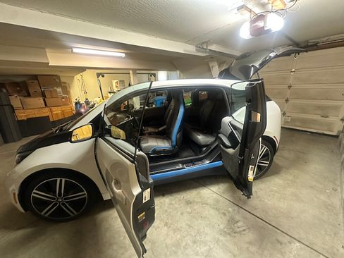 Used 2017 BMW i3 w/ Range Extender RWD image 6