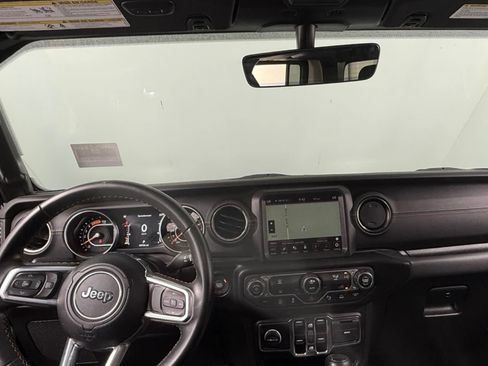 Used 2021 Jeep Gladiator Overland AWD/4WD image 5