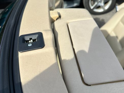 Used 1995 Mercedes-Benz E 320 Convertible image 17