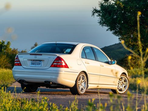 Used 2005 Mercedes-Benz C 55 AMG Sedan image 4