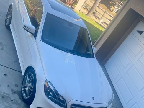 Used 2016 Mercedes-Benz E 350 Sedan image 4