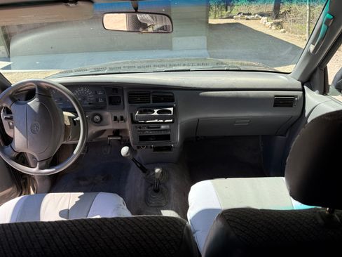 Used 1996 Toyota T100 DX image 5