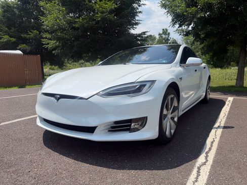 Used 2021 Tesla Model S Long Range Plus AWD/4WD image 4