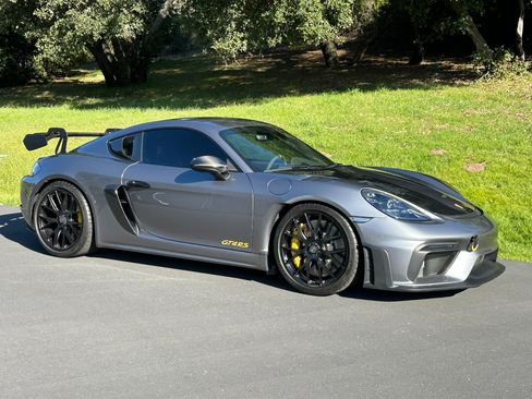 Used 2024 Porsche 718 Cayman GT4 RS image 1