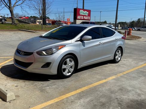 Used 2011 Hyundai Elantra GLS w/ Preferred Equipment Pkg 3 image 5