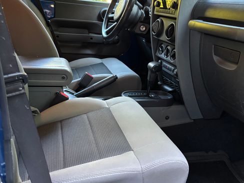 Used 2010 Jeep Wrangler Unlimited Sport image 14