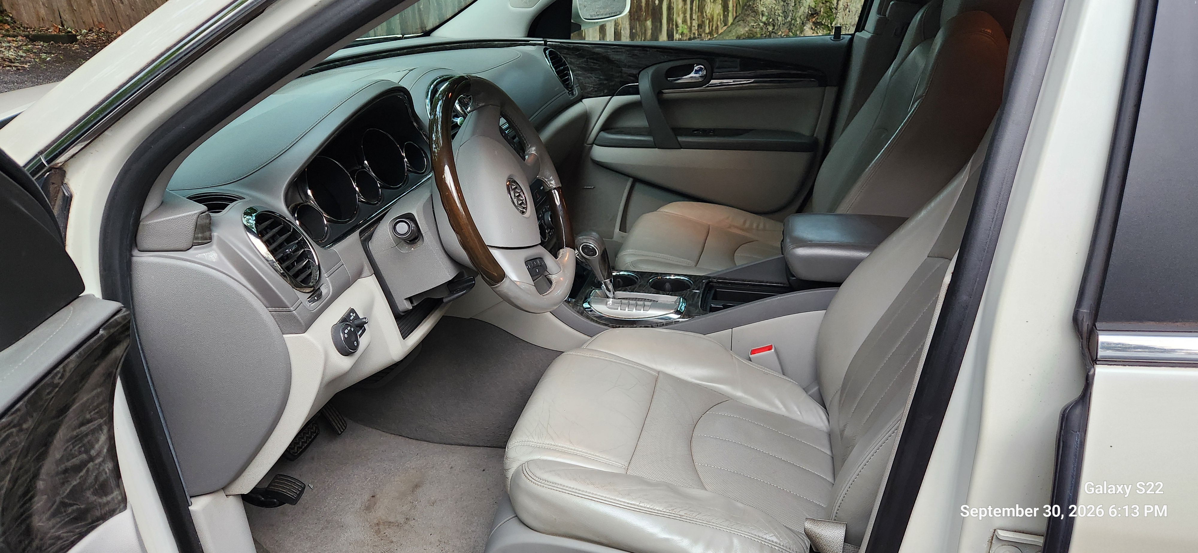 Used 2014 Buick Enclave Leather AWD/4WD image 8
