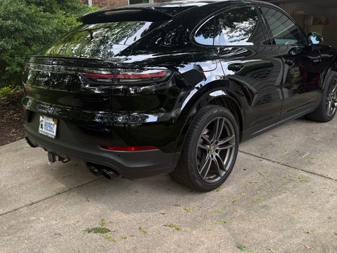 Used 2020 Porsche Cayenne AWD/4WD image 4
