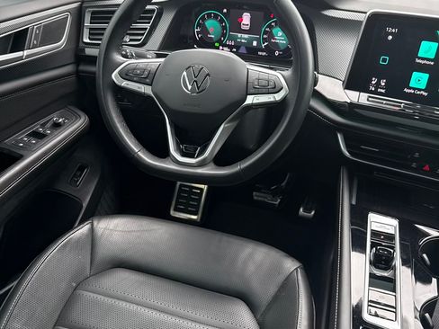 Used 2025 Volkswagen Atlas Cross Sport SEL R-Line image 24