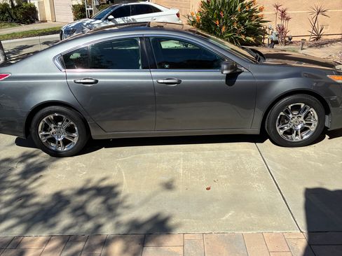 Used 2010 Acura TL image 4