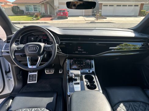 Used 2023 Audi SQ8 Prestige image 6
