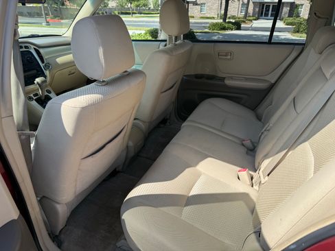 Used 2006 Toyota Highlander Sport FWD image 11