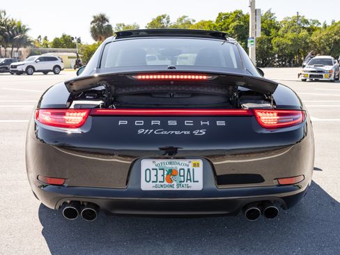 Used 2015 Porsche 911 Carrera 4S image 18