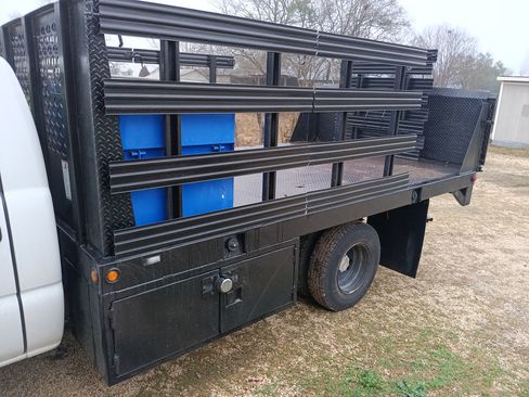 Used 2003 Chevrolet Silverado 3500 2WD Regular Cab image 11