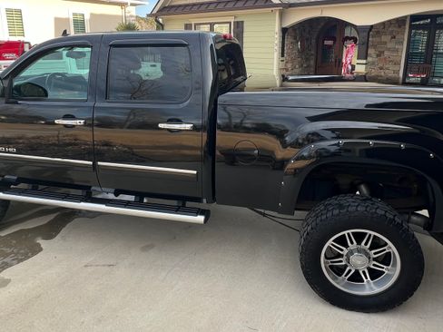 Used 2012 GMC Sierra 2500 SLE w/ SLE Preferred Package image 9