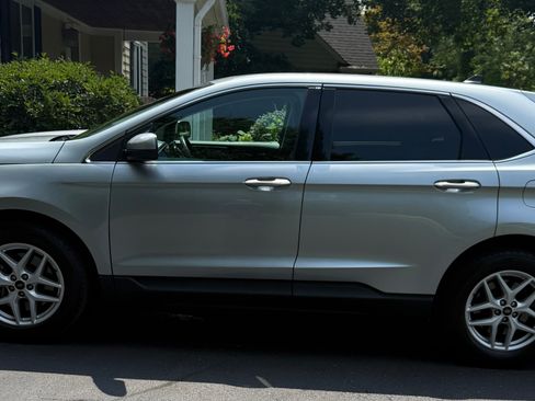 Used 2023 Ford Edge SEL AWD/4WD image 1