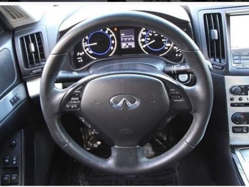 Used 2014 INFINITI Q60 Journey w/ Premium Package image 12
