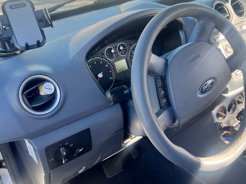 Used 2013 Ford Transit Connect XLT image 16