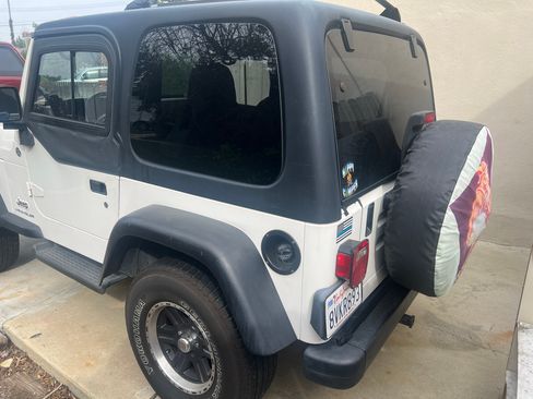 Used 2005 Jeep Wrangler SE image 5