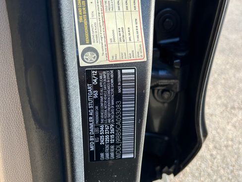 Used 2012 Mercedes-Benz CLS 550 4MATIC image 13