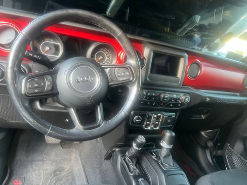 Used 2019 Jeep Wrangler Unlimited Sport S AWD/4WD image 12