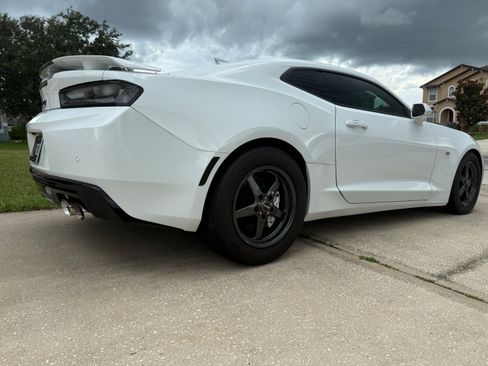 Used 2016 Chevrolet Camaro SS RWD image 4