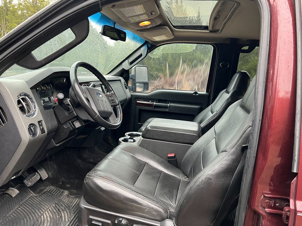 Used 2010 Ford F250 Lariat RWD image 4