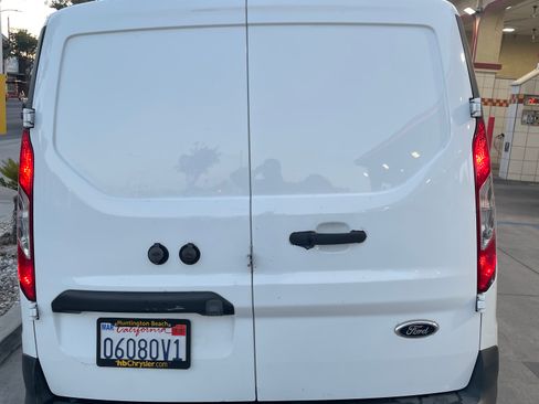Used 2015 Ford Transit Connect XLT image 8