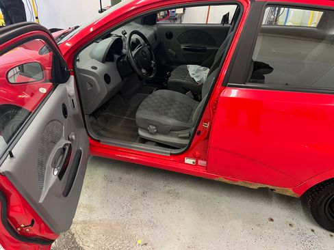 Used 2005 Chevrolet Aveo Special Value image 10